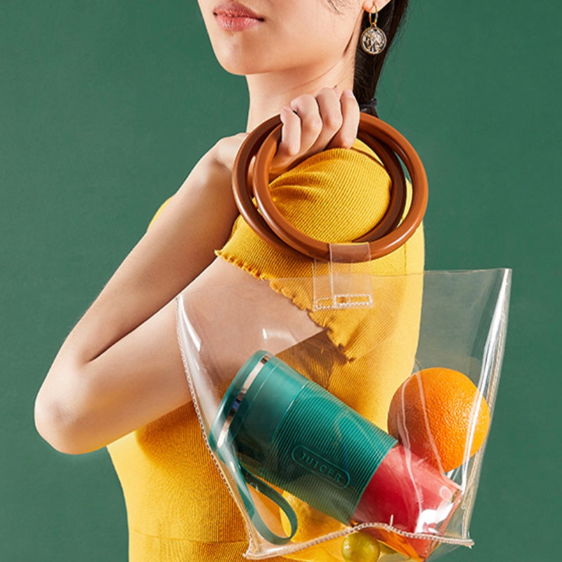 Portable Wireless Juicer Blender – USB Rechargeable Mini Smoothie Maker (300ml)