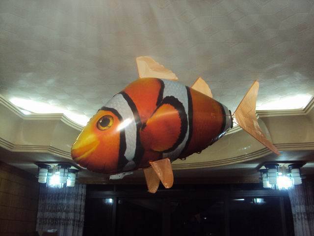 Infrared Remote Control Air Flying Suspension Shark Clown Fish, Helium Balloon Inflatable Toy