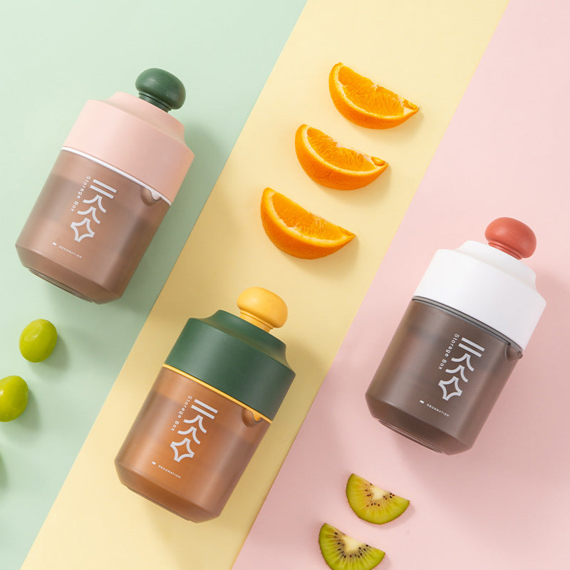 Manual Citrus Juicer Cup with Built-in Strainer – Portable Lemon & Orange Squeezer for Fresh Juice