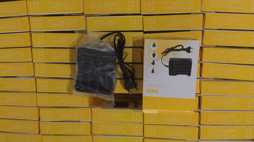 4 Slot 18650 Lithium Battery Charger – 4.2V Smart Fast Charging with LED Indicator